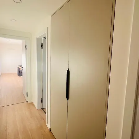 Apartmán New Sunny Rooftop With A Terrace 10-15 Minutes Drive From Centre Praha
